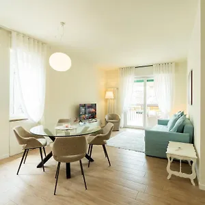 Domus - Ampia Residenza Filippini A Pochi Passi Dall'arena Apartamento Verona